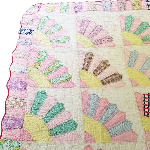 Vintage Quilt 1930s Fan Motif Handsewn w/20s-30s Cotton Fabrics - Picture 4 of 16